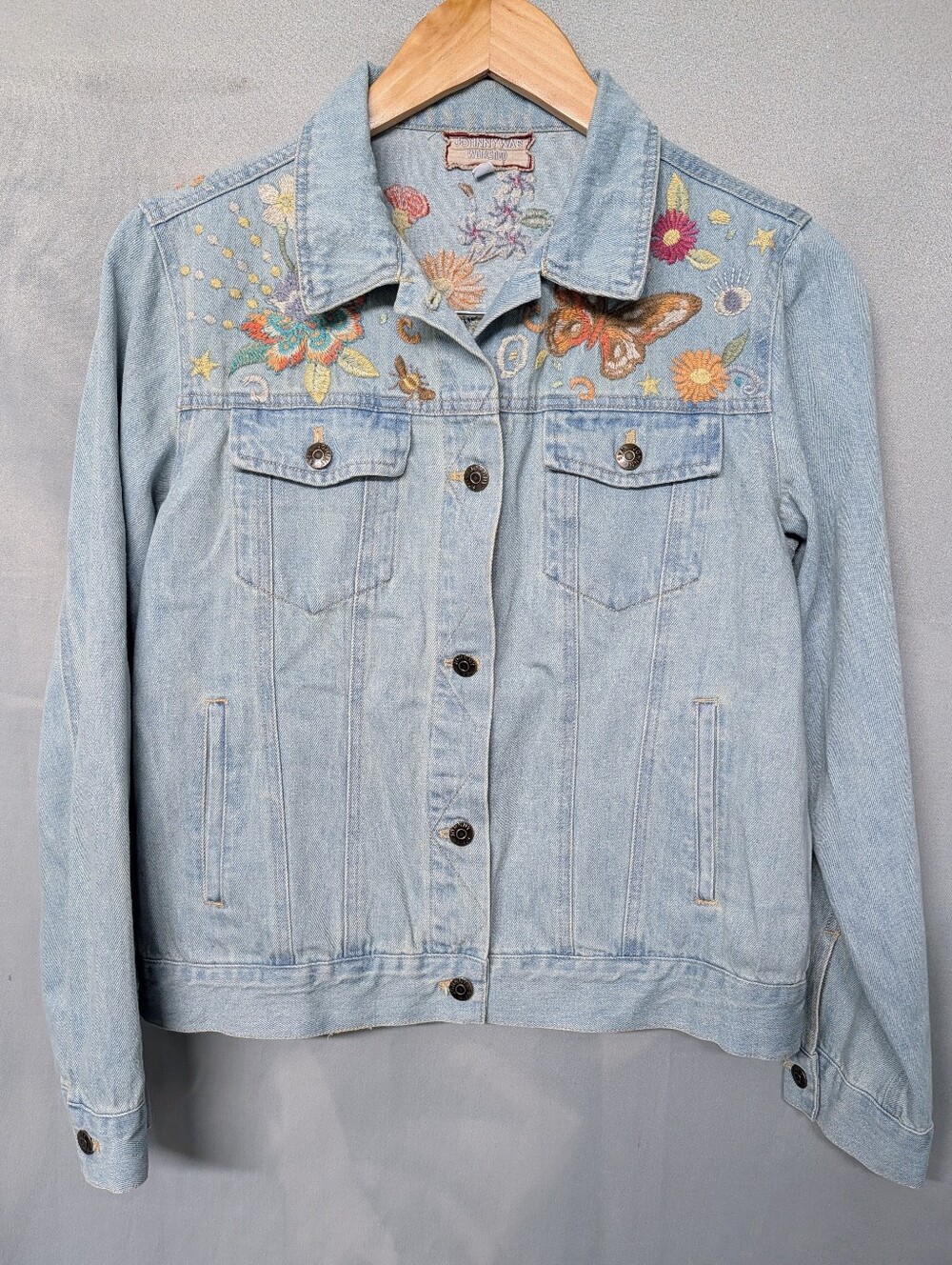 Johnny Was 🌼 Olinda Light Wash Floral Embroidered Denim Jacket - Size Small